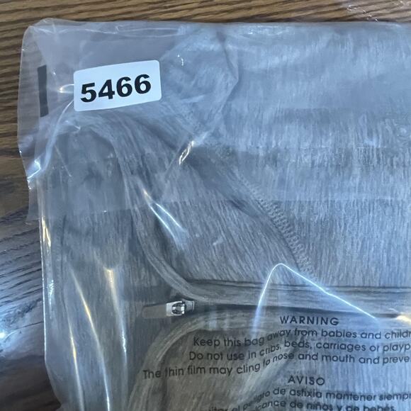 North Face Womens Medium Gray 1/4 Zip Pullover Stretch Thumb Holes Athletic Top - Picture 15 of 15